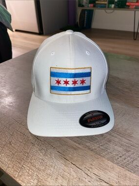 NWT Chicago City Flag White Hat Cap Vrdolyak Law Logo on Back FlexFit L/XL